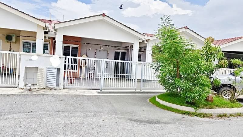 1-storey Terraced House for Sale in Bandar Puncak Alam (Puncak Alam) - NORFADILAH ZAINUDDIN - Exterior - PropertyGuru.com.my