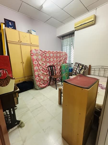 1-storey Terraced House for Sale in Taman Daya (Johor Bahru) - Josephine Yew - Bedroom - PropertyGuru.com.my