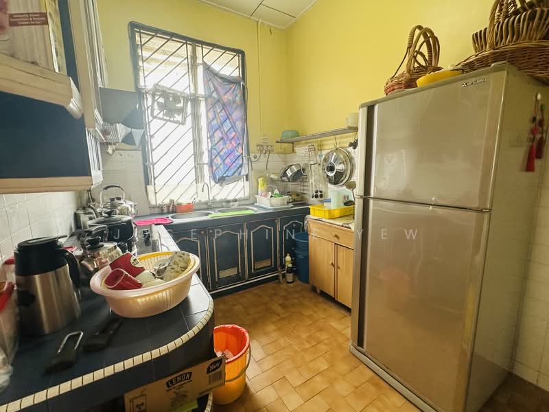 1-storey Terraced House for Sale in Taman Daya (Johor Bahru) - Josephine Yew - Kitchen - PropertyGuru.com.my