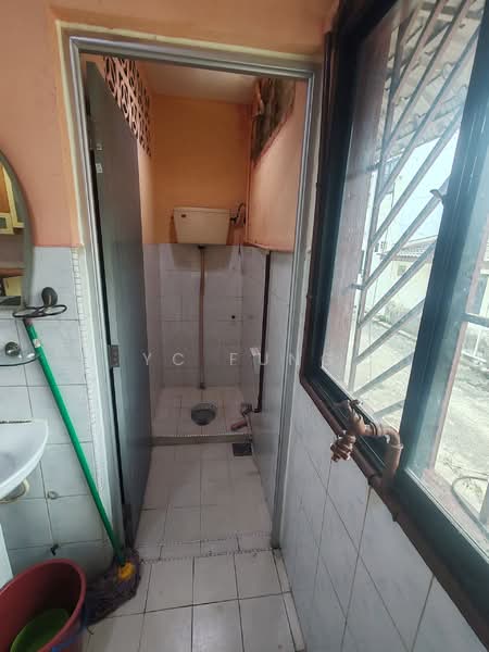 2-storey Terraced House for Rent in Taman Skudai Baru (Skudai) - YC Fung - Bathroom - PropertyGuru.com.my