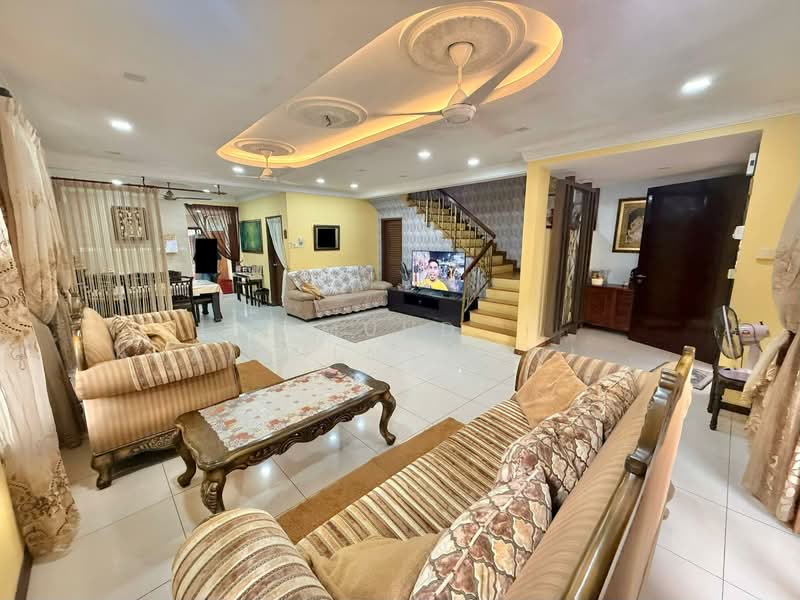 2-storey Terraced House for Sale in Cahaya Spk (Shah Alam) - Muhd Khairulnawawi Kamaruddin - Living Room - PropertyGuru.com.my