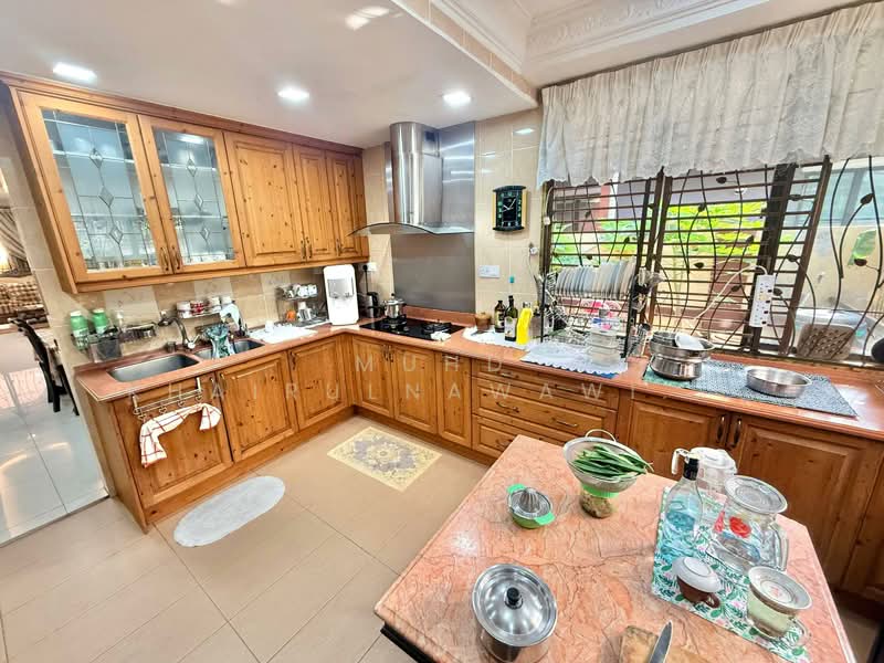 2-storey Terraced House for Sale in Cahaya Spk (Shah Alam) - Muhd Khairulnawawi Kamaruddin - Kitchen - PropertyGuru.com.my