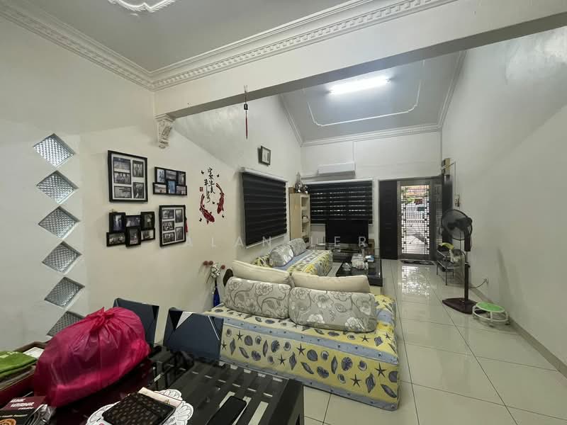 Semi-Detached House for Sale in Taman Megah Ria (Masai) - Alan Ler - Living Room - PropertyGuru.com.my