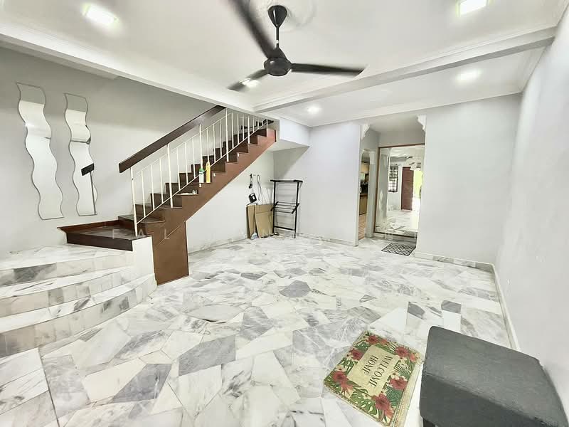 2-storey Terraced House for Sale in Ampang Jaya (Ampang) - Faliyana binti Muda - Living Room - PropertyGuru.com.my