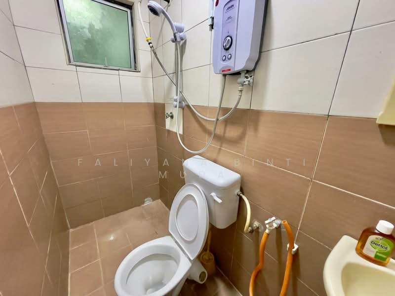 2-storey Terraced House for Sale in Ampang Jaya (Ampang) - Faliyana binti Muda - Bathroom - PropertyGuru.com.my