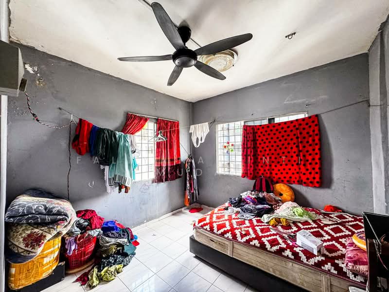 Apartment for Sale at Taman Sri Murni Fasa 2 - Faliyana binti Muda - Bedroom - PropertyGuru.com.my