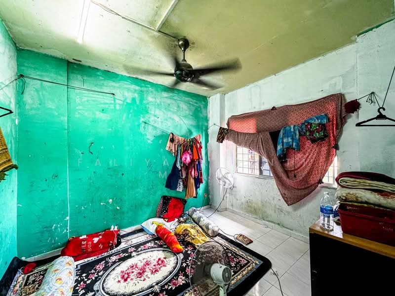 Apartment for Sale at Taman Sri Murni Fasa 2 - Faliyana binti Muda - Bedroom - PropertyGuru.com.my