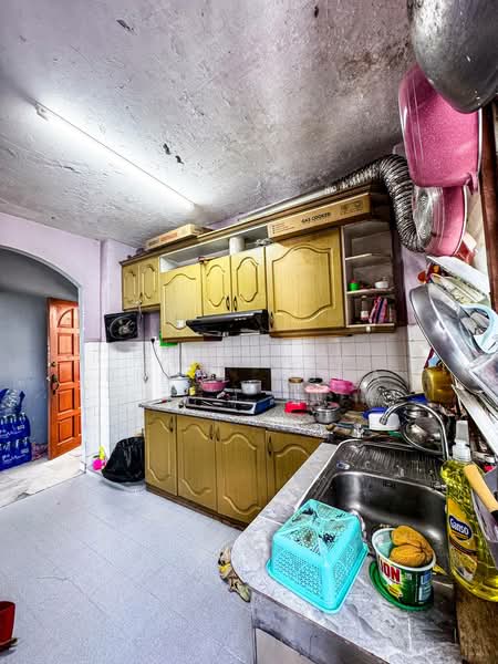 Apartment for Sale at Taman Sri Murni Fasa 2 - Faliyana binti Muda - Kitchen - PropertyGuru.com.my