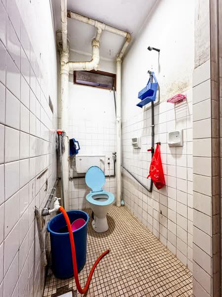 Apartment for Sale at Taman Sri Murni Fasa 2 - Faliyana binti Muda - Bathroom - PropertyGuru.com.my