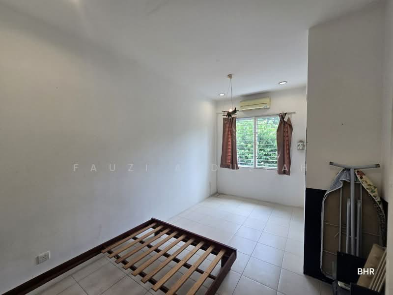 Terraced House for Sale in Taman Nadayu 92 (Kajang) - Fauzi Abdullah - Bedroom - PropertyGuru.com.my