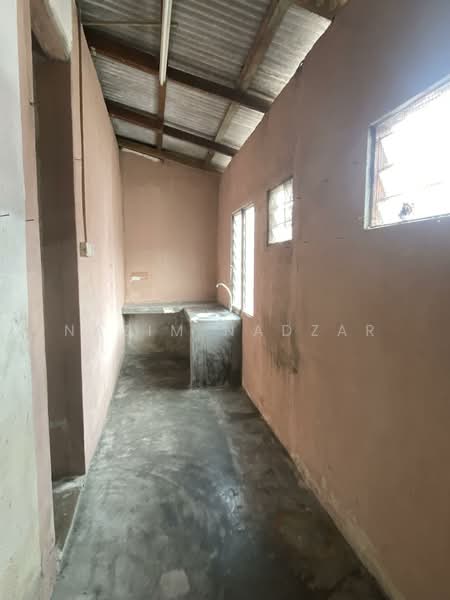 Rumah Teres untuk Dijual di Taman Desa Rhu (Sikamat) - Nazim Nadzar - Kitchen - PropertyGuru.com.my