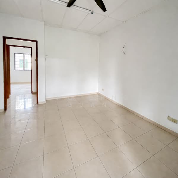 2-storey Terraced House for Sale in TAMAN PUCHONG UTAMA (Puchong) - Kho Chng Guan - Interior - PropertyGuru.com.my