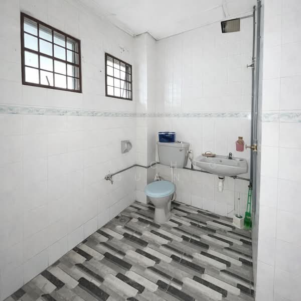 2-storey Terraced House for Sale in TAMAN PUCHONG UTAMA (Puchong) - Kho Chng Guan - Bathroom - PropertyGuru.com.my