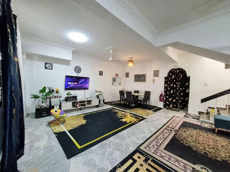 2-storey Terraced House for Sale in Taman TTDI Jaya (Shah Alam) - Nur Hanizah - Living Room - PropertyGuru.com.my