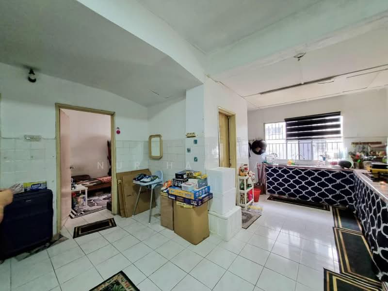 2-storey Terraced House for Sale in Taman TTDI Jaya (Shah Alam) - Nur Hanizah - Kitchen - PropertyGuru.com.my