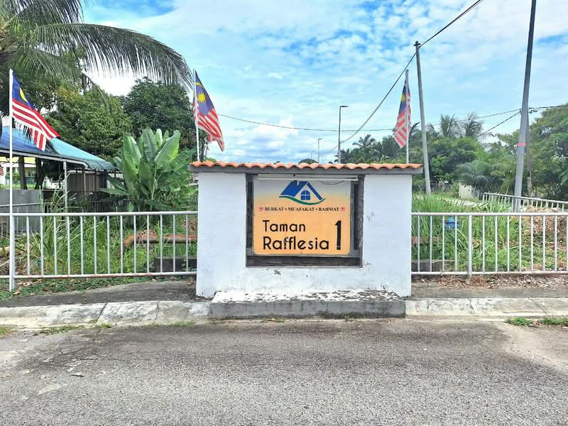 Semi-Detached House for Sale in Shah Alam (Selangor) - Yazila Sulaimi - Exterior - PropertyGuru.com.my