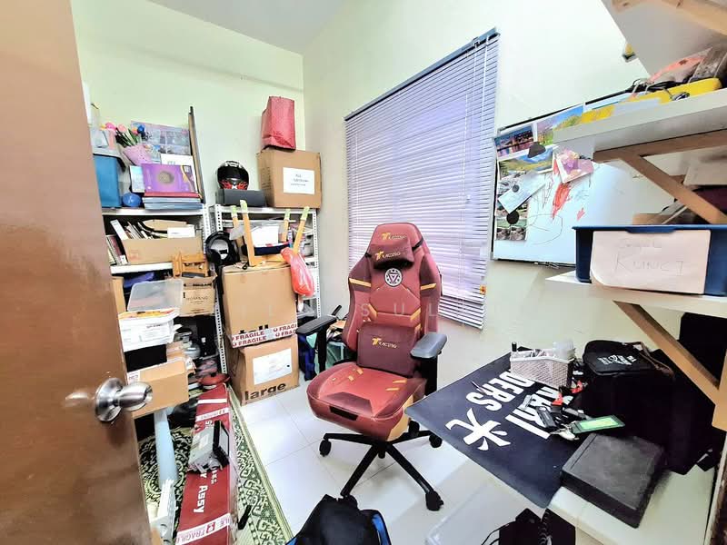 Semi-Detached House for Sale in Shah Alam (Selangor) - Yazila Sulaimi - Study - PropertyGuru.com.my