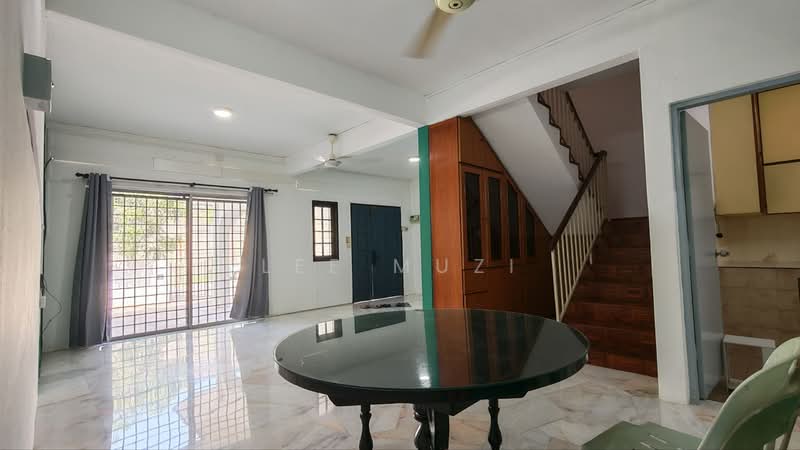 Rumah Teres 2 Tingkat untuk Dijual di Ipoh Garden (Ipoh) - Lee Muzi - Living Room - PropertyGuru.com.my