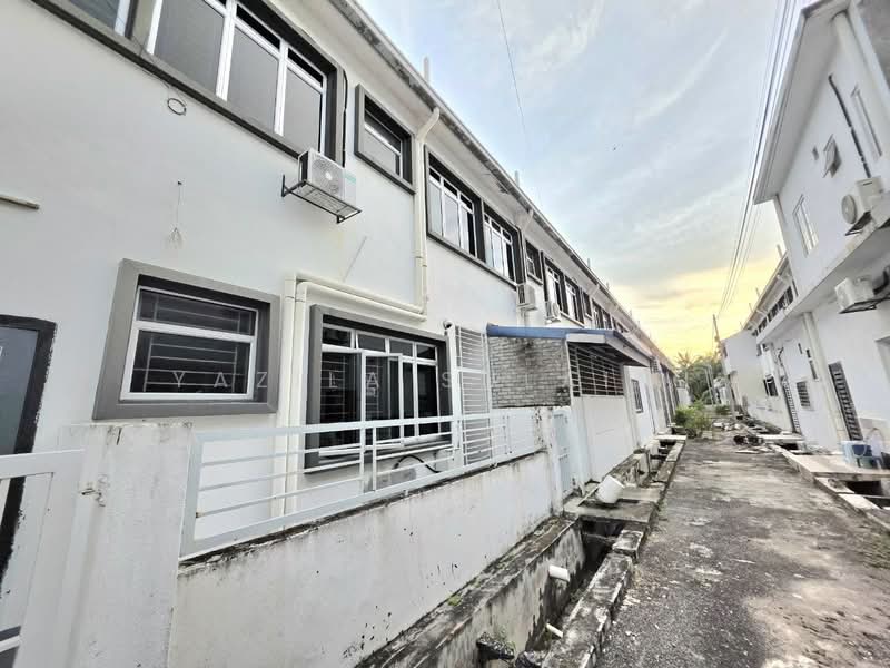 2-storey Terraced House for Sale in Telok Panglima Garang (Selangor) - Yazila Sulaimi - Exterior - PropertyGuru.com.my
