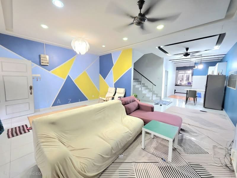 2-storey Terraced House for Sale in Telok Panglima Garang (Selangor) - Yazila Sulaimi - Living Room - PropertyGuru.com.my