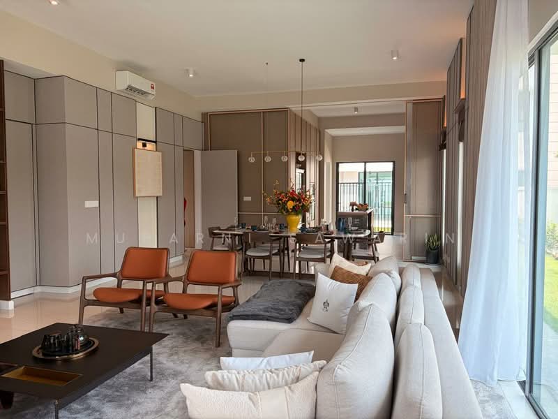 3-storey Terraced House for Sale in Seksyen U15 (Shah Alam) - muharni sawarin - Living Room - PropertyGuru.com.my