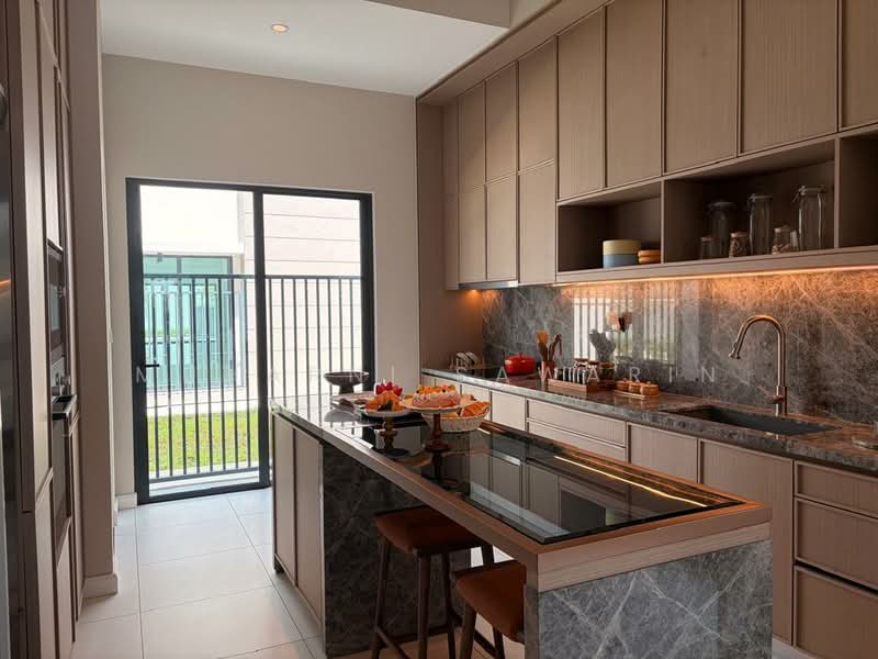 3-storey Terraced House for Sale in Seksyen U15 (Shah Alam) - muharni sawarin - Kitchen - PropertyGuru.com.my