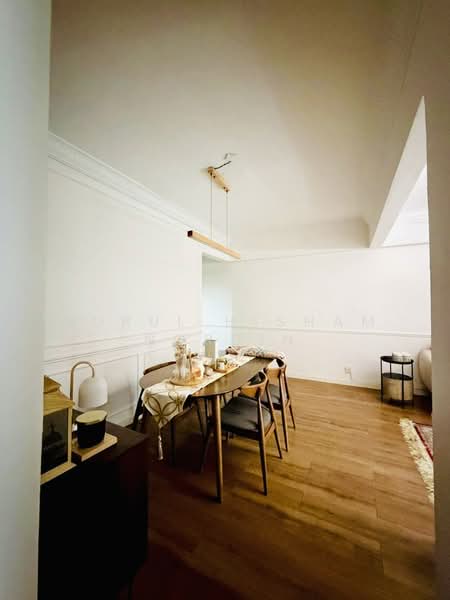 Pangsapuri untuk Dijual di Sri Damansara Court - Nurul Hisham Nordin - Dining Room - PropertyGuru.com.my