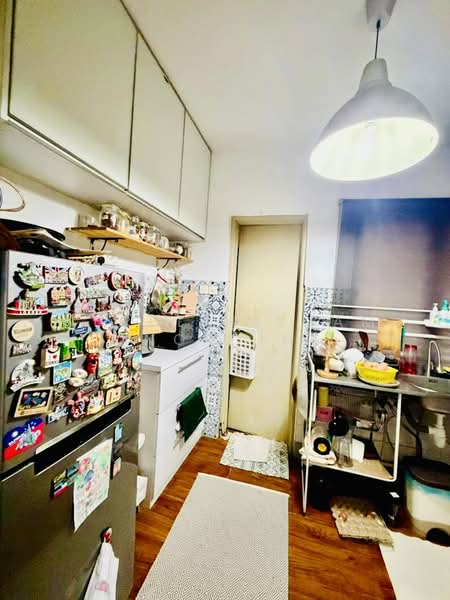 Pangsapuri untuk Dijual di Sri Damansara Court - Nurul Hisham Nordin - Kitchen - PropertyGuru.com.my