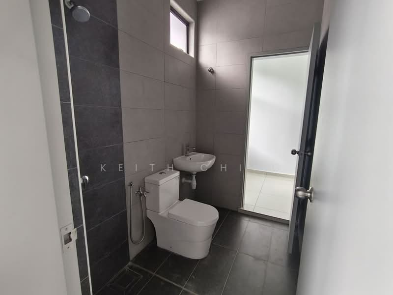 2-storey Terraced House for Sale in Bandar Layangkasa (Pasir Gudang) - Keith Ching - Bathroom - PropertyGuru.com.my