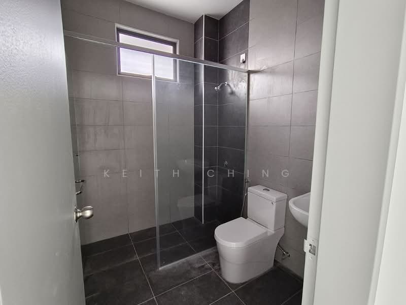 2-storey Terraced House for Sale in Bandar Layangkasa (Pasir Gudang) - Keith Ching - Bathroom - PropertyGuru.com.my