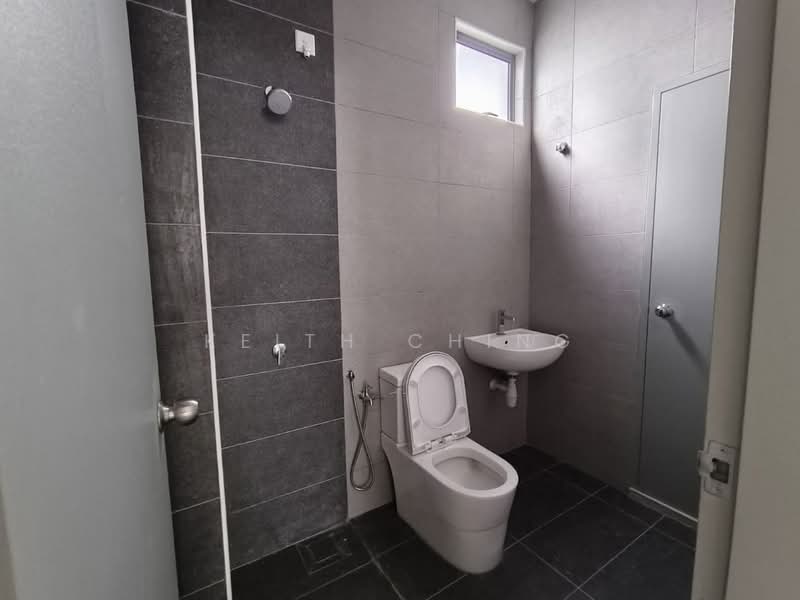 2-storey Terraced House for Sale in Bandar Layangkasa (Pasir Gudang) - Keith Ching - Bathroom - PropertyGuru.com.my