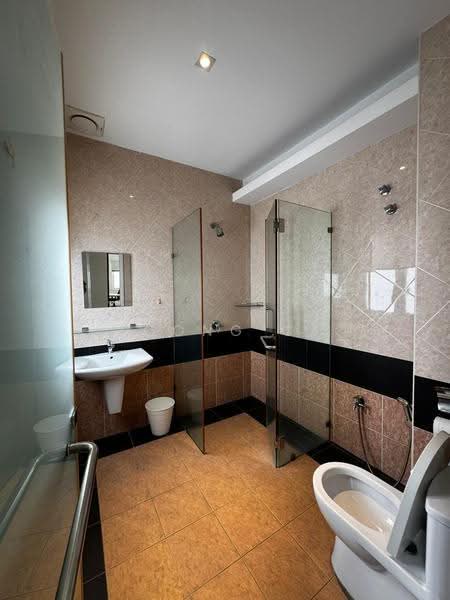 Bungalow House for Sale in Damansara Heights (Kuala Lumpur) - Yoong CF - Bathroom - PropertyGuru.com.my