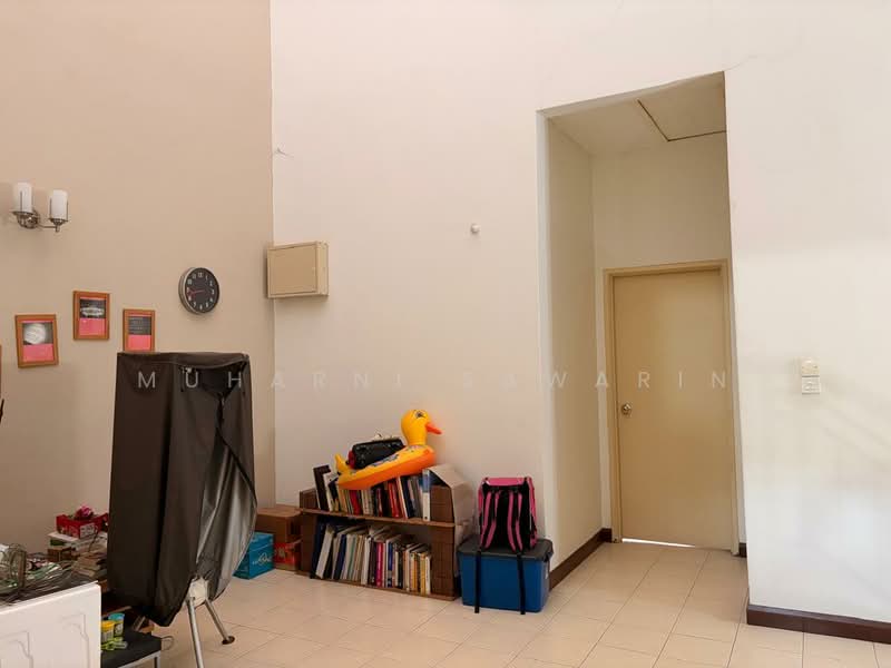 Rumah Teres untuk Dijual di Bukit Jelutong (Shah Alam) - muharni sawarin - Living Room - PropertyGuru.com.my