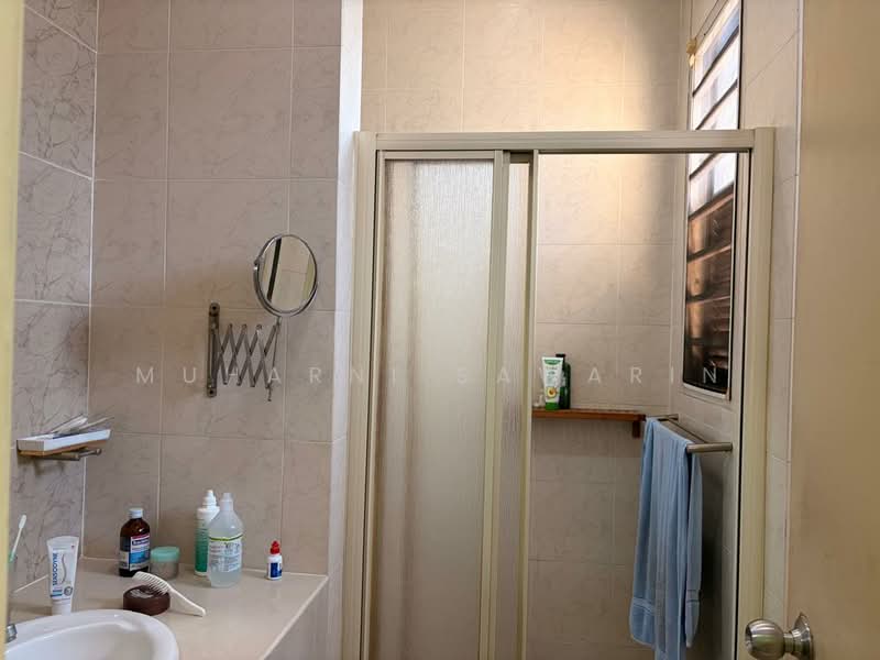 Rumah Teres untuk Dijual di Bukit Jelutong (Shah Alam) - muharni sawarin - Bathroom - PropertyGuru.com.my