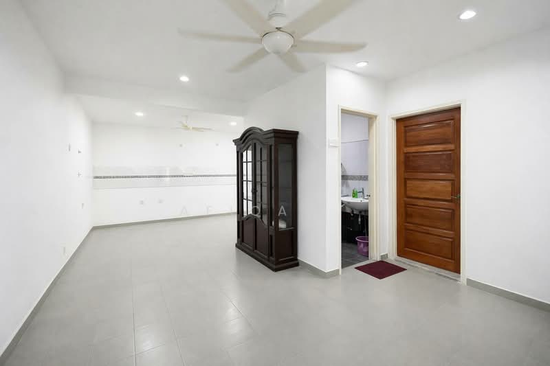 Rumah Teres 2 Tingkat untuk Dijual di Usj 11 (Subang Jaya) - Afiqah . - Living Room - PropertyGuru.com.my