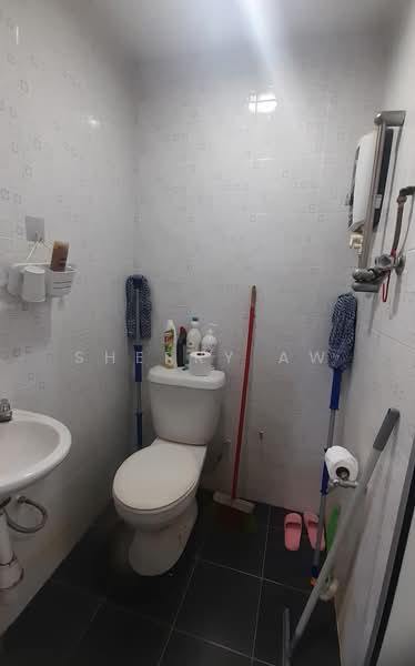 2-storey Terraced House for Sale in Taman Sri Endah (Sri Petaling) - Sherry Aw - Bathroom - PropertyGuru.com.my