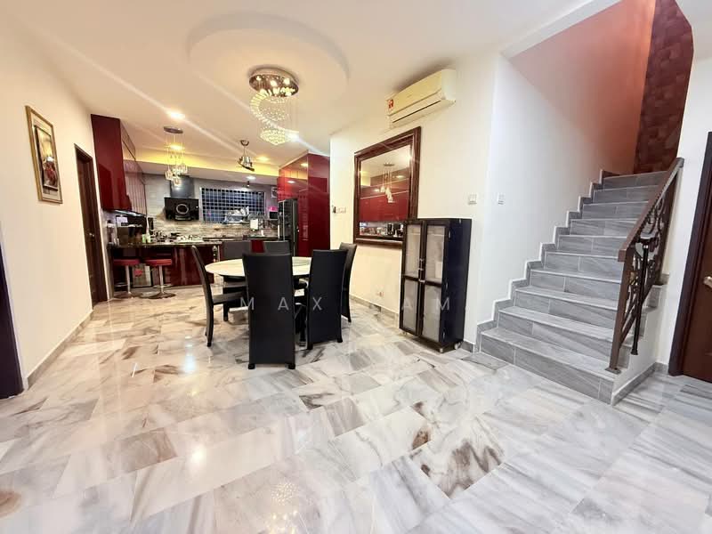 Rumah Teres 1.5 Tingkat untuk Dijual di Taman Pelangi Indah (Ulu Tiram) - Max Lam - Kitchen - PropertyGuru.com.my