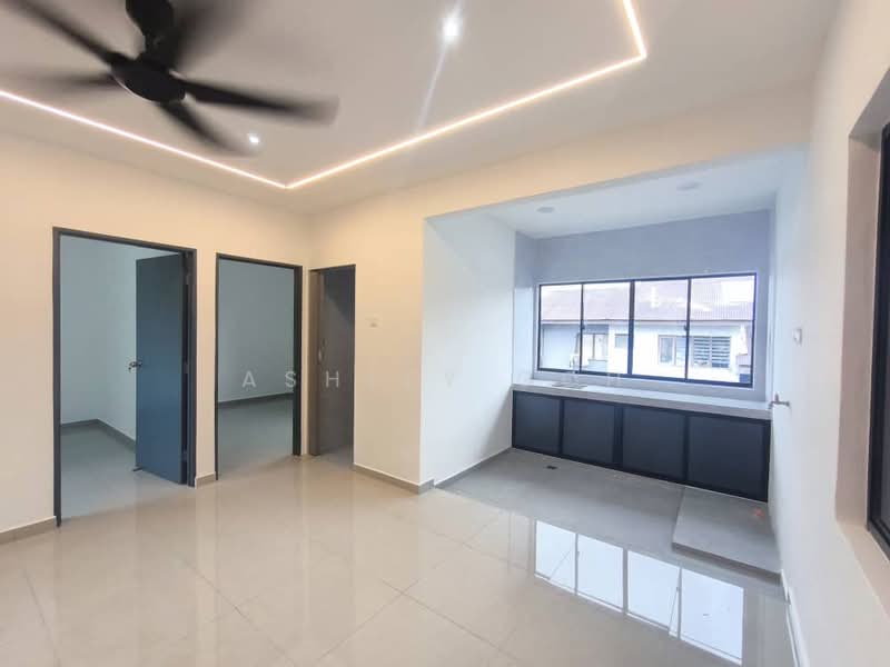 Rumah Flat untuk Dijual di Flat Bandar Selesa Jaya @ Jalan Silat Gayong - Ashley Goh - Living Room - PropertyGuru.com.my