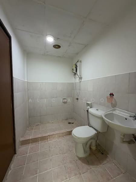 Kondominium untuk Dijual di D'Rimba - Alicia Soo - Bathroom - PropertyGuru.com.my