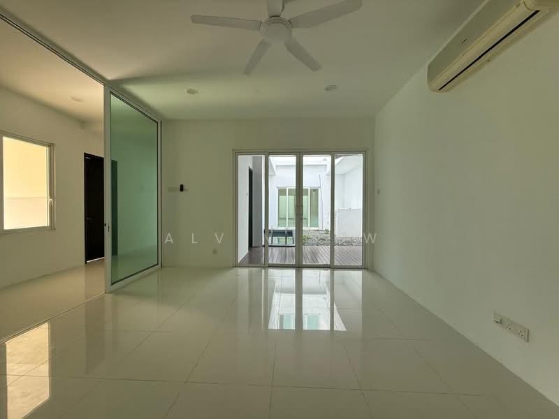 Twin Villa for Sale in Taman Melawati (Ulu Kelang) - Alvin Sow - Living Room - PropertyGuru.com.my
