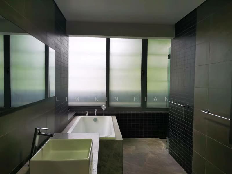 3.5-storey Terraced House for Sale in Desa Parkcity (Kuala Lumpur) - Lim Kin Hian - Bathroom - PropertyGuru.com.my