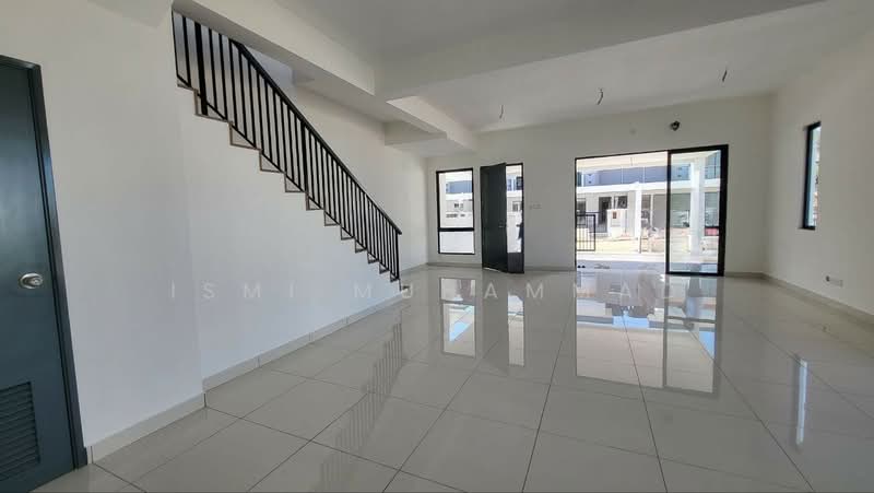 Rumah Teres 2 Tingkat untuk Dijual di Seremban (Negeri Sembilan) - Ismi Muhammad - Living Room - PropertyGuru.com.my