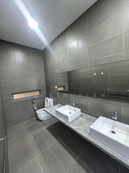 Rumah Teres 3 Tingkat untuk Dijual di Desa Parkcity (Kuala Lumpur) - Lim Kin Hian - Bathroom - PropertyGuru.com.my