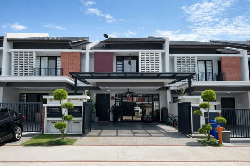 2-storey Terraced House for Sale in U16, Elmina Gardens (Shah Alam) - Afiqah . - Exterior - PropertyGuru.com.my