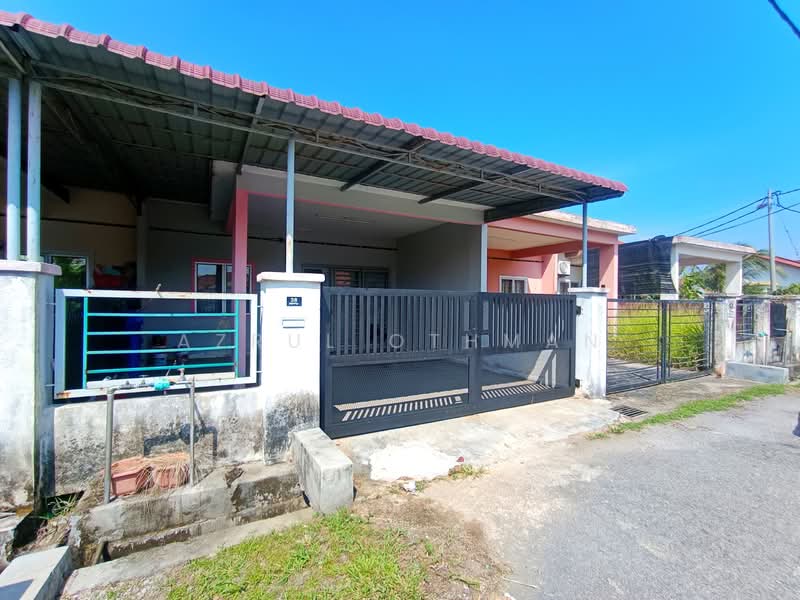 Rumah Teres 1 Tingkat untuk Dijual di Lukut (Negeri Sembilan) - Azrul Othman - Exterior - PropertyGuru.com.my