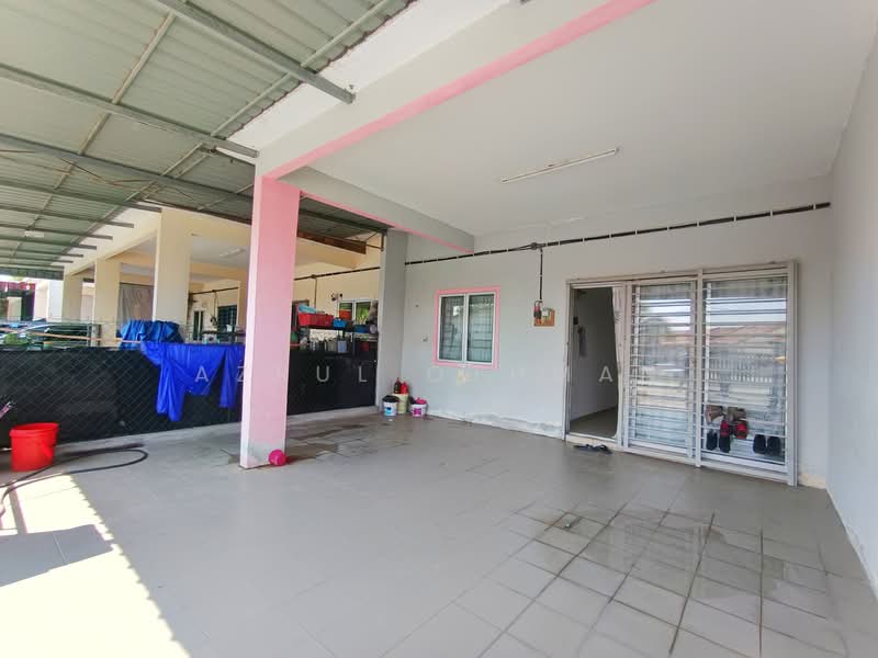 Rumah Teres 1 Tingkat untuk Dijual di Lukut (Negeri Sembilan) - Azrul Othman - Exterior - PropertyGuru.com.my
