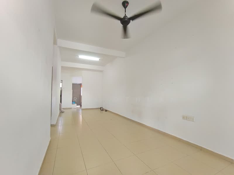 Rumah Teres 1 Tingkat untuk Dijual di Lukut (Negeri Sembilan) - Azrul Othman - Living Room - PropertyGuru.com.my