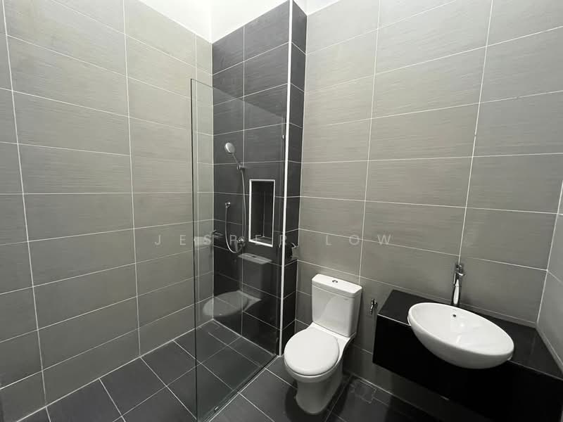 Rumah Kluster untuk Disewa di Taman Ekoflora (Johor Bahru) - Jesper Low - Bathroom - PropertyGuru.com.my