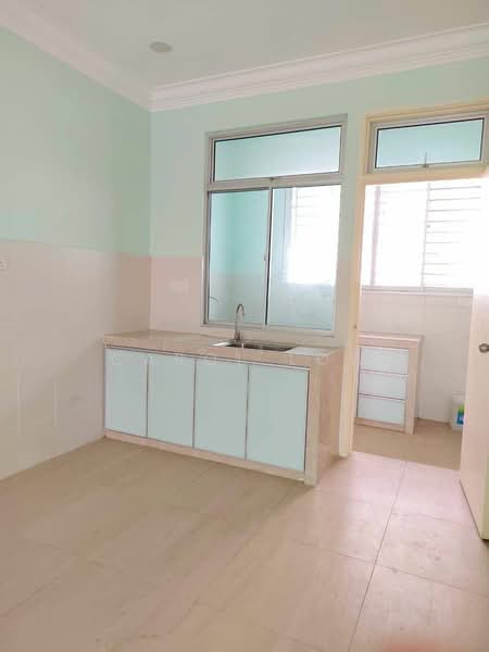 Rumah Teres 2.5 Tingkat untuk Dijual di Bandar Seri Alam (Masai) - Carol Low - Kitchen - PropertyGuru.com.my