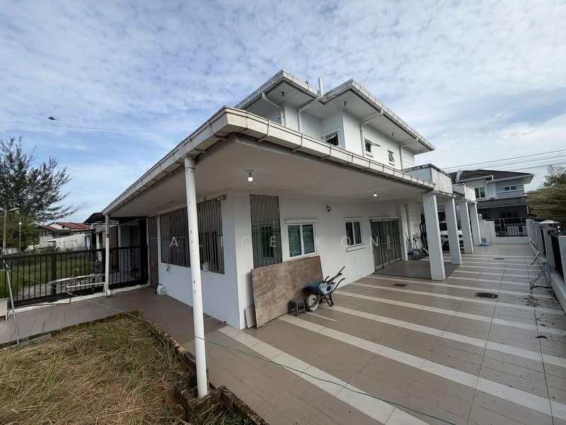 2-storey Terraced House for Sale in Kuching (Sarawak) - Alice Kon - Exterior - PropertyGuru.com.my
